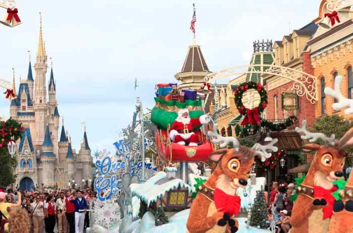 When does disney start decorating for christmas